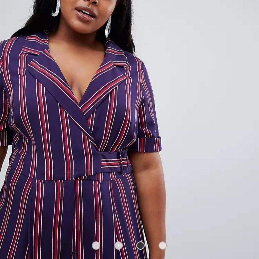 🆕 Wrap Jumpsuit with self buckle in stripe - Picture 3 of 6